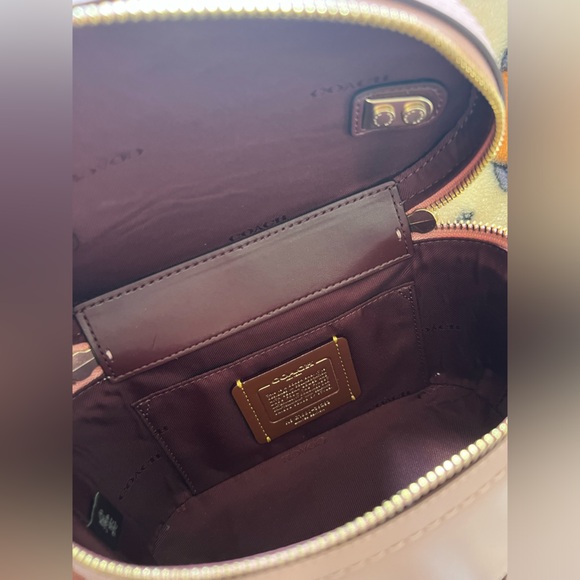 Coach EUC Selena Gomez Pink Purse - Picture 4 of 7